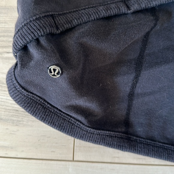 Size 8 Vintage lululemon shorts GUC - Picture 4 of 8